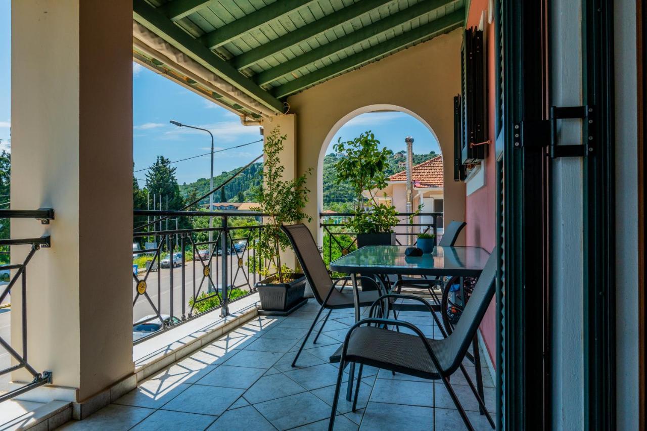 G.R luxury apartment Kalligoni Extérieur photo