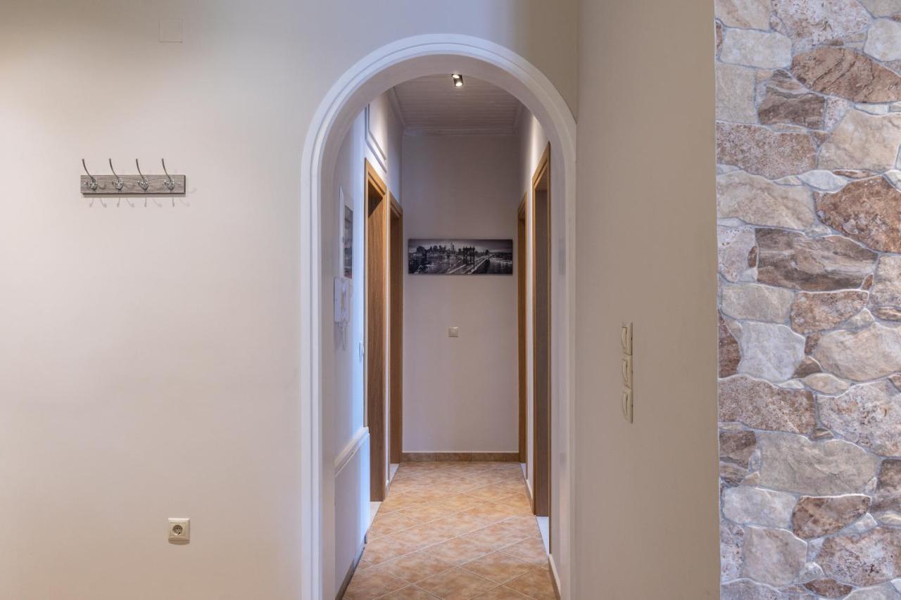 G.R luxury apartment Kalligoni Extérieur photo